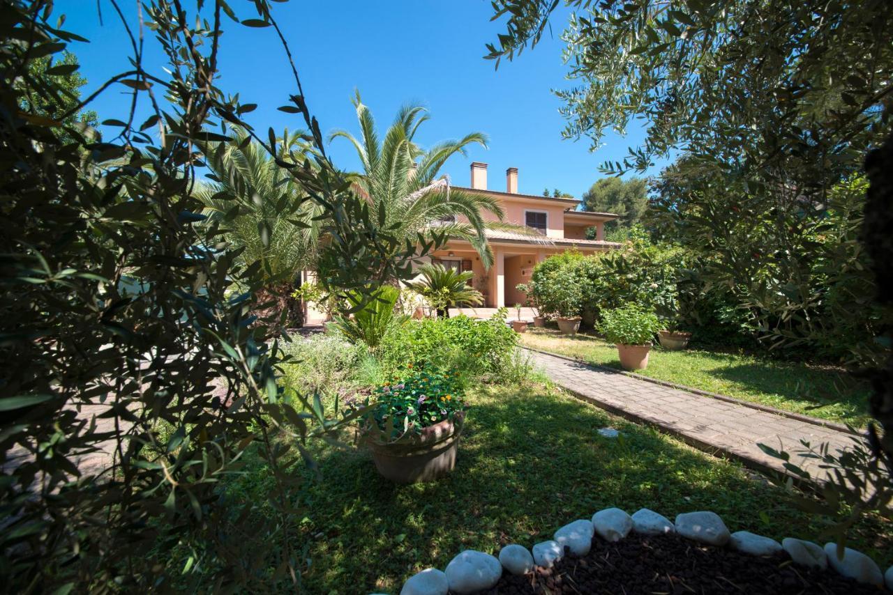 Villa Alida Casa Vacanze Foligno Exterior photo